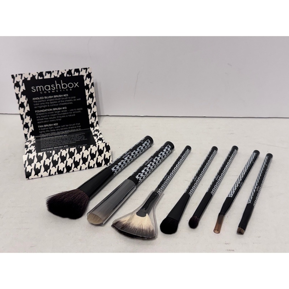 Smashbox Cosmetics brushes Mod Chic brushes set NEW 7 pieces